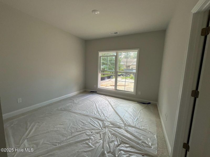 Image 14 of a home in Palmetto Creek.