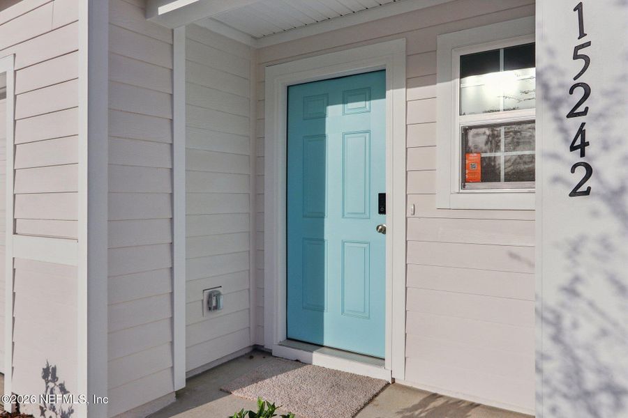 Exterior details and patio area of a home in Park Grove, Jacksonville (Image 25).