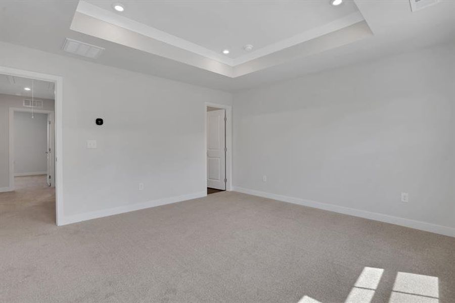 Spacious, unfurnished interior of a new home in Laurel Fields, Gainesville (Image 30).