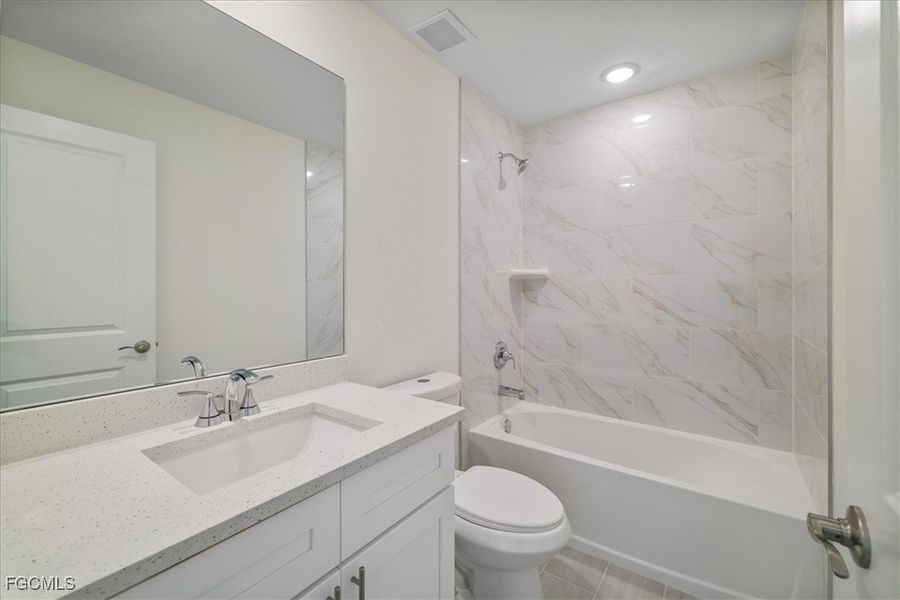 Furnished interior view inside a new home in Cape Coral, Cape Coral (Image 17).