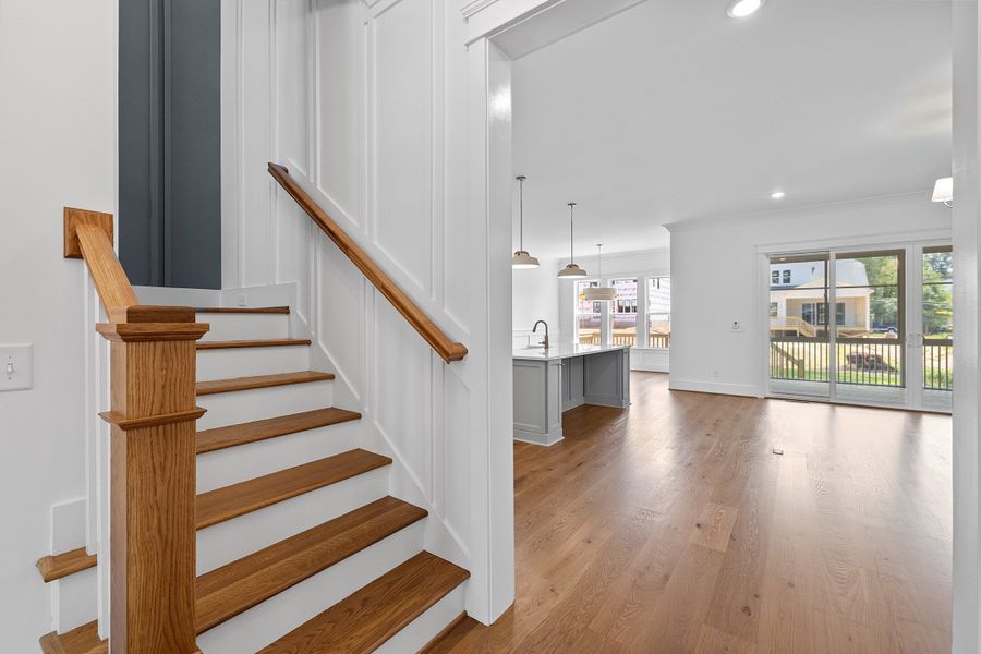 Representative unfurnished interior of a home built from the The Emerson by RobuckHomes in Stonehenge, Raleigh (Image 164).