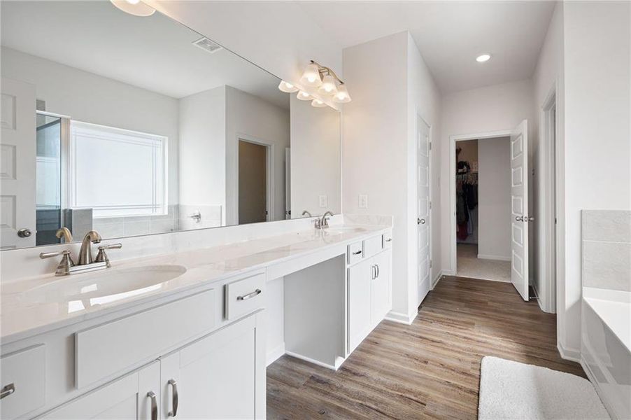 Furnished interior view inside a new home in , Dallas (Image 10).