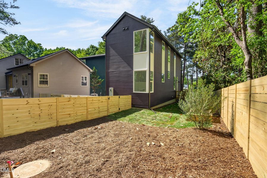 1905 Wagoner St_Listing Photos-80