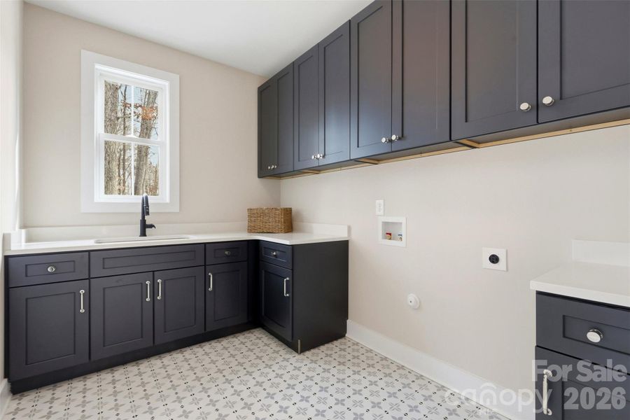 Furnished interior view inside a new home in , Lincolnton (Image 7).