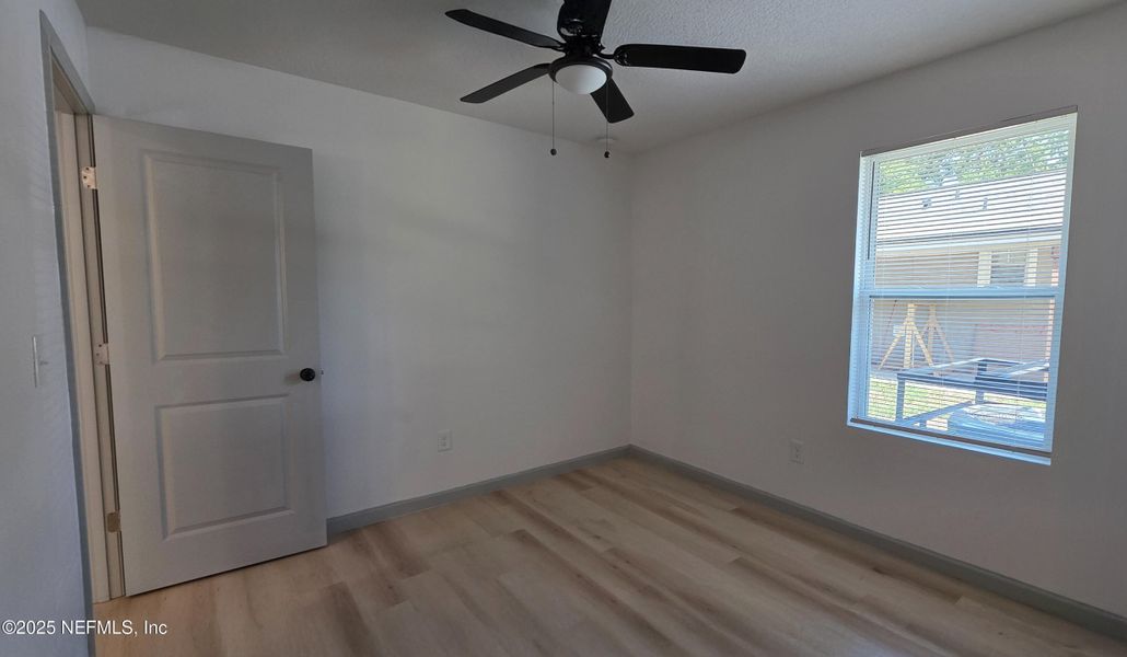 Spacious, unfurnished interior of a new home in , Jacksonville (Image 11).