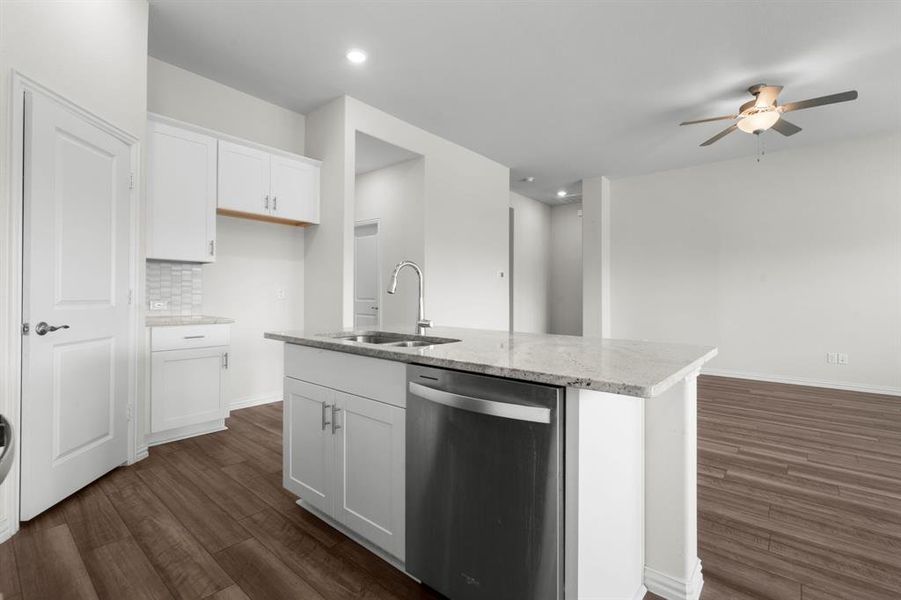 Furnished interior view inside a new home in Cibolo Hills, Fort Worth (Image 13). Furnished interior view inside a new home in Cibolo Hills, Fort Worth (Image 13).