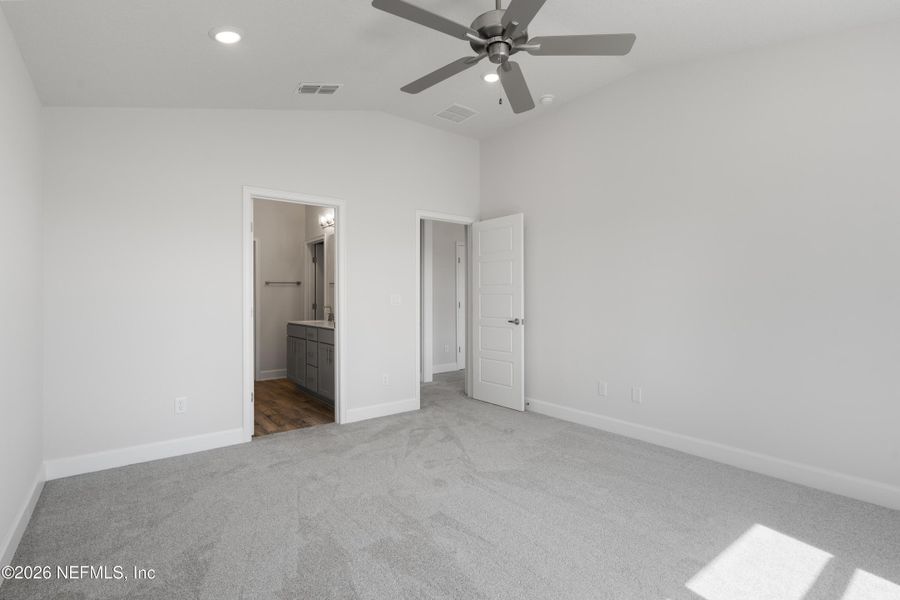 Spacious, unfurnished interior of a new home in Shadow Crest at Rolling Hills, Green Cove Springs (Image 13).