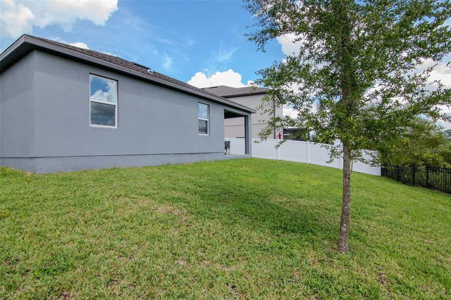 Exterior details and patio area of a home in , Davenport (Image 23).