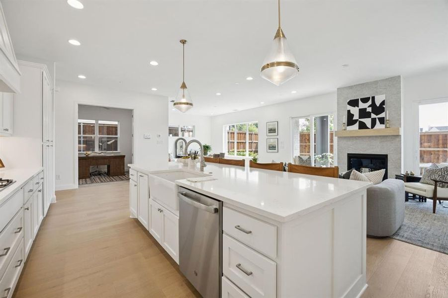 Furnished interior view inside a new home in , Dallas (Image 23). Furnished interior view inside a new home in , Dallas (Image 23).