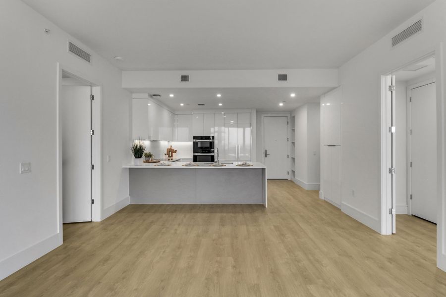 Breakfast bar and kitchen