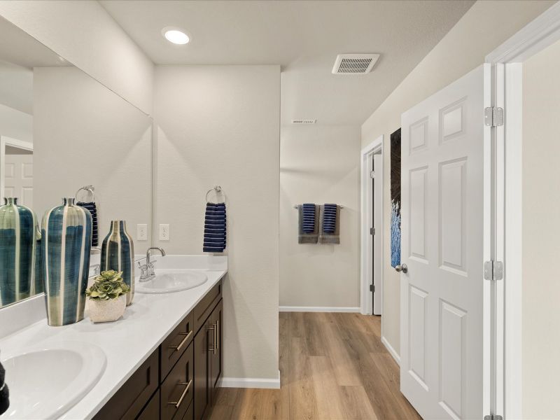 Furnished interior view inside a new home in Skyview at High Point, Aurora (Image 15).