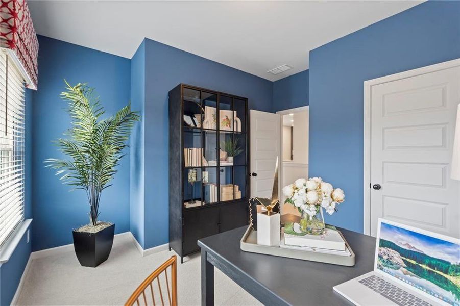 Furnished interior view inside a new home in Franklin Manor, Lawrenceville (Image 8).