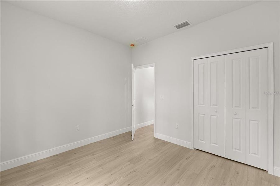 Spacious, unfurnished interior of a new home in , Ocala (Image 26).