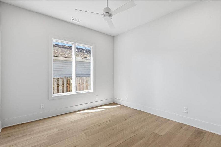 Spacious, unfurnished interior of a new home in , Atlanta (Image 35).