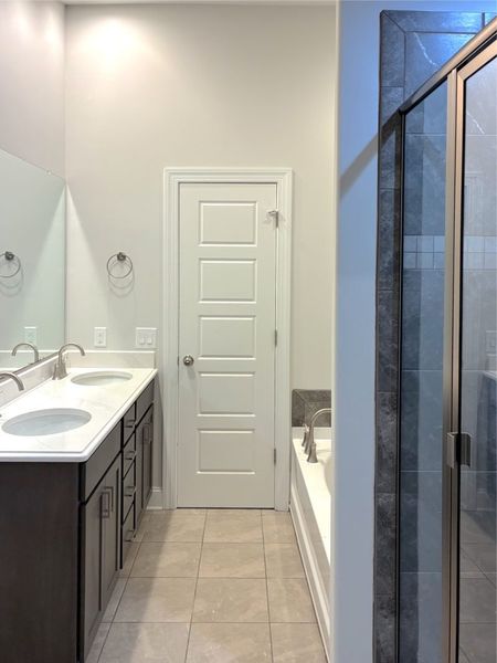 Furnished interior view inside a new home in Weybridge, Burlington (Image 8).