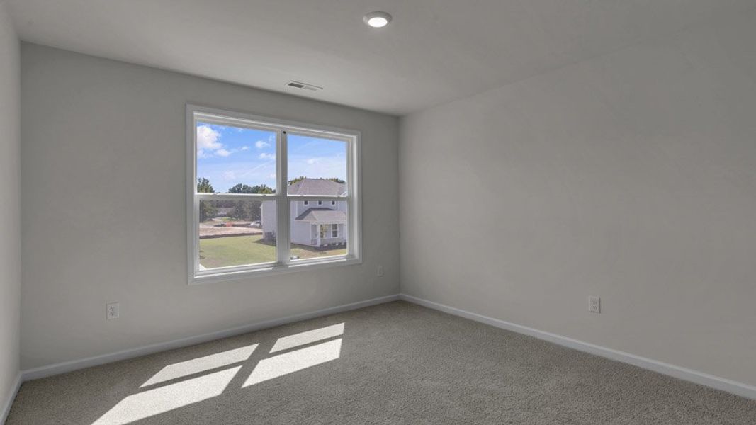 Spacious, unfurnished interior of a new home in Eagle Creek, Fuquay Varina (Image 27).