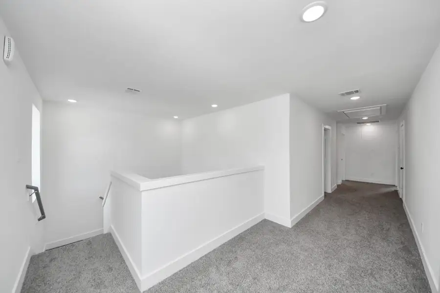 Spacious, unfurnished interior of a new home in , Huffman (Image 26).