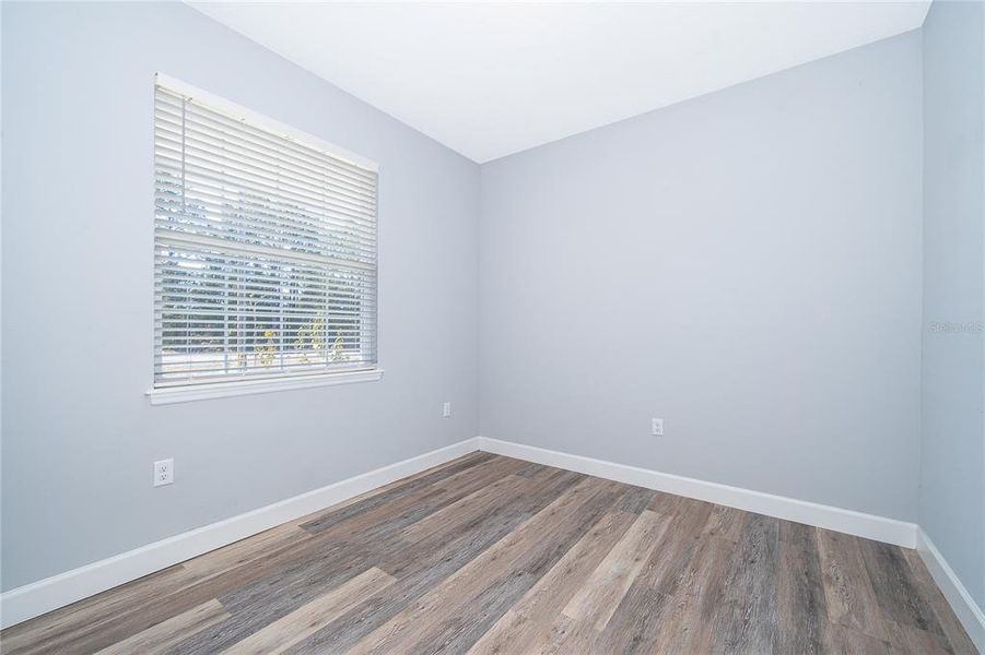 Spacious, unfurnished interior of a new home in , Osteen (Image 18).