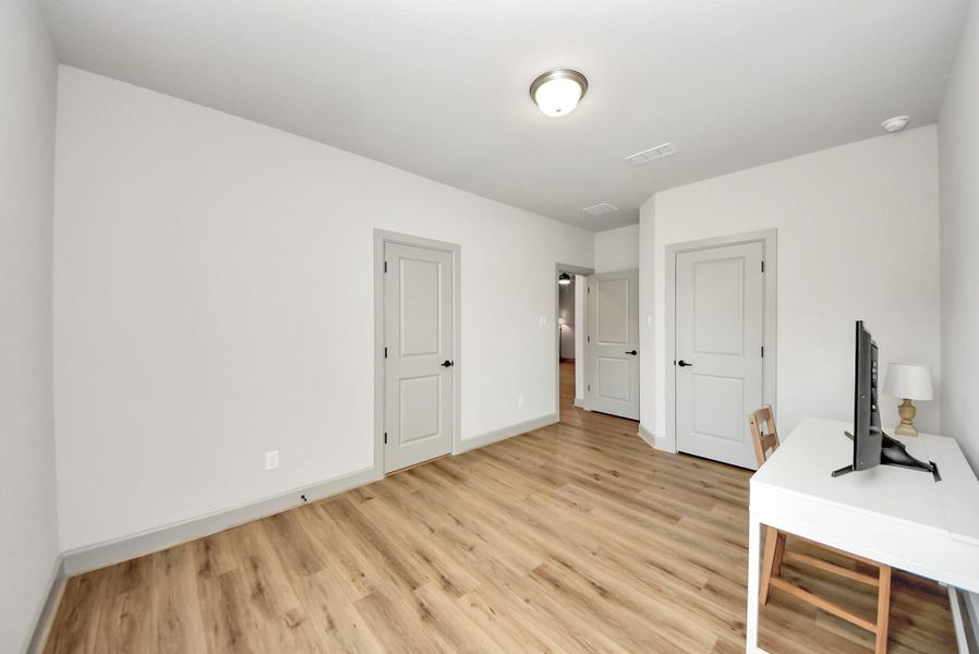 Spacious, unfurnished interior of a new home in , Missouri City (Image 24). Spacious, unfurnished interior of a new home in , Missouri City (Image 24).