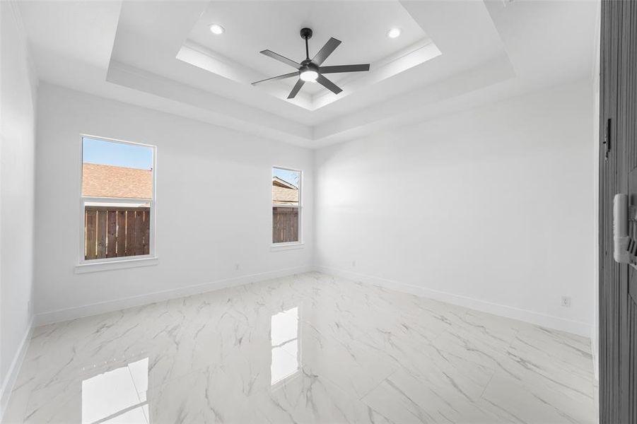 Spacious, unfurnished interior of a new home in , Dallas (Image 28).