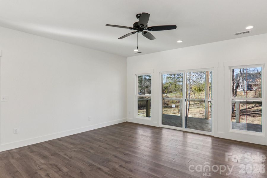 Spacious, unfurnished interior of a new home in , Hendersonville (Image 27).