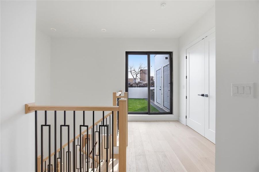 Spacious, unfurnished interior of a new home in , Dallas (Image 23).