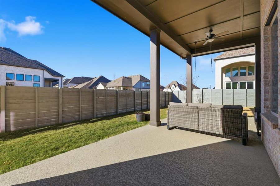 Exterior details and patio area of a home in , Northlake (Image 3).