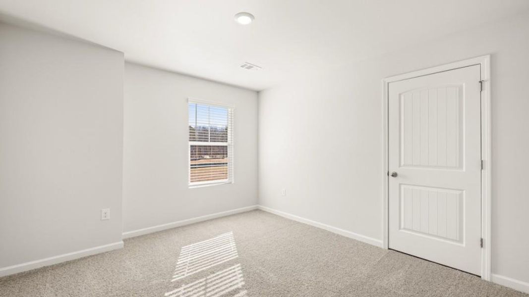 Spacious, unfurnished interior of a new home in Braselton Village, Braselton (Image 21).
