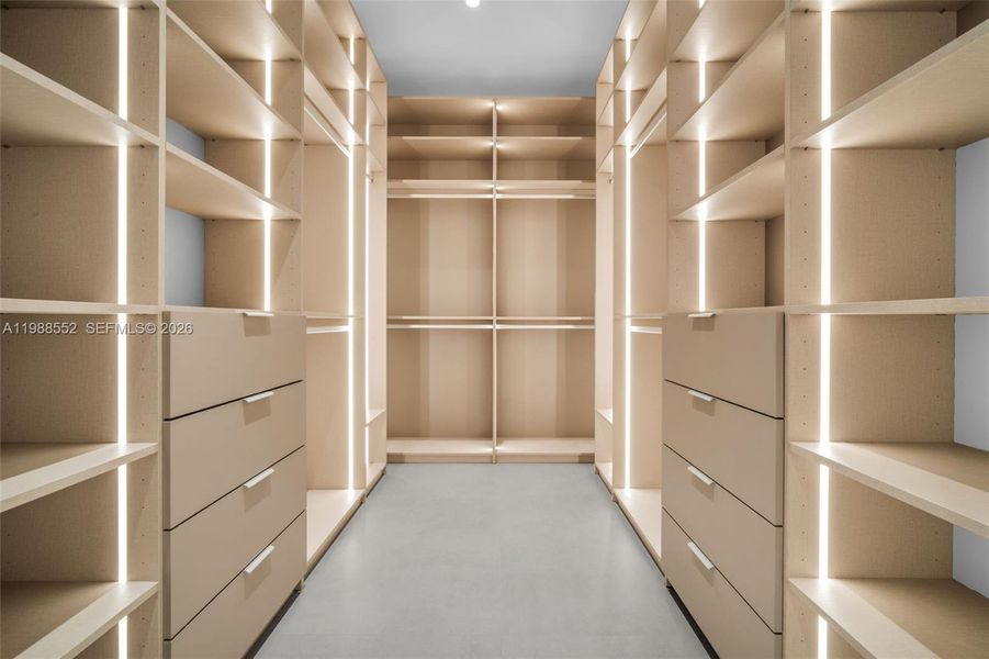 Image 50 of a home in .