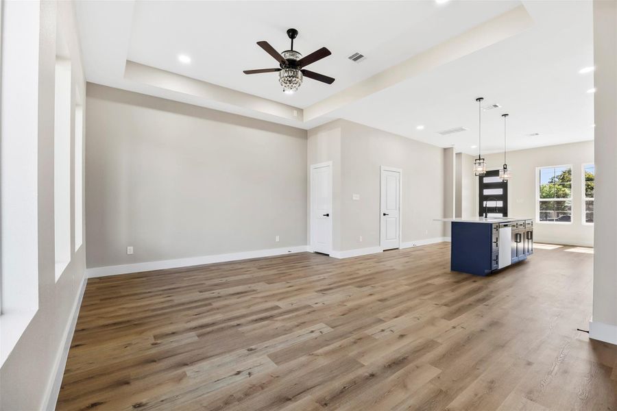 Spacious, unfurnished interior of a new home in , Houston (Image 18).