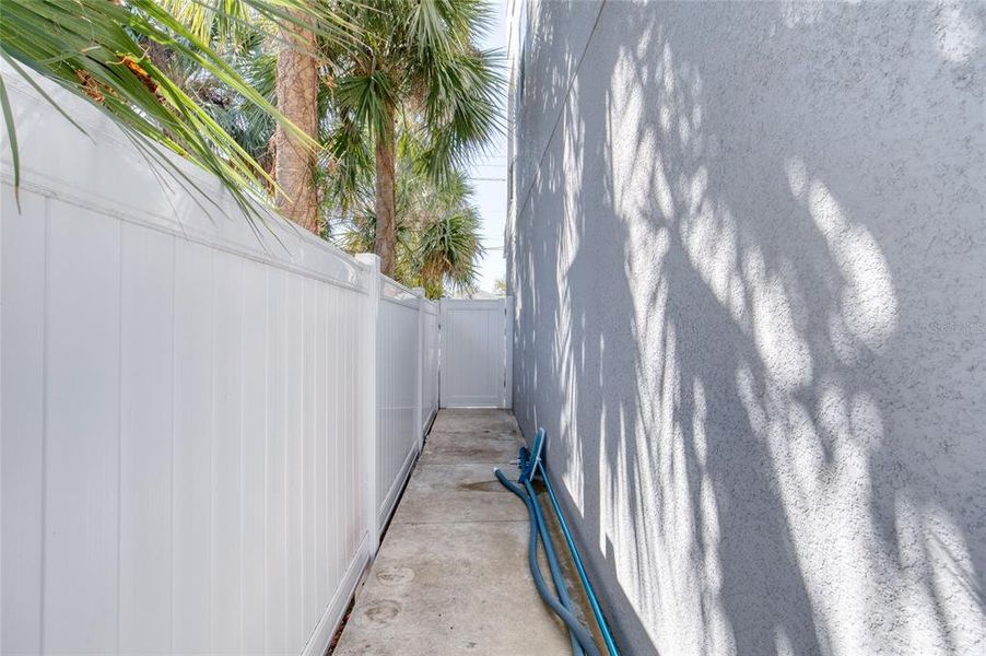Exterior details and patio area of a home in , Daytona Beach (Image 45).