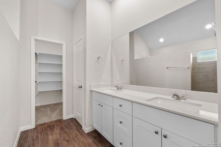 Furnished interior view inside a new home in , Bulverde (Image 8). Furnished interior view inside a new home in , Bulverde (Image 8).