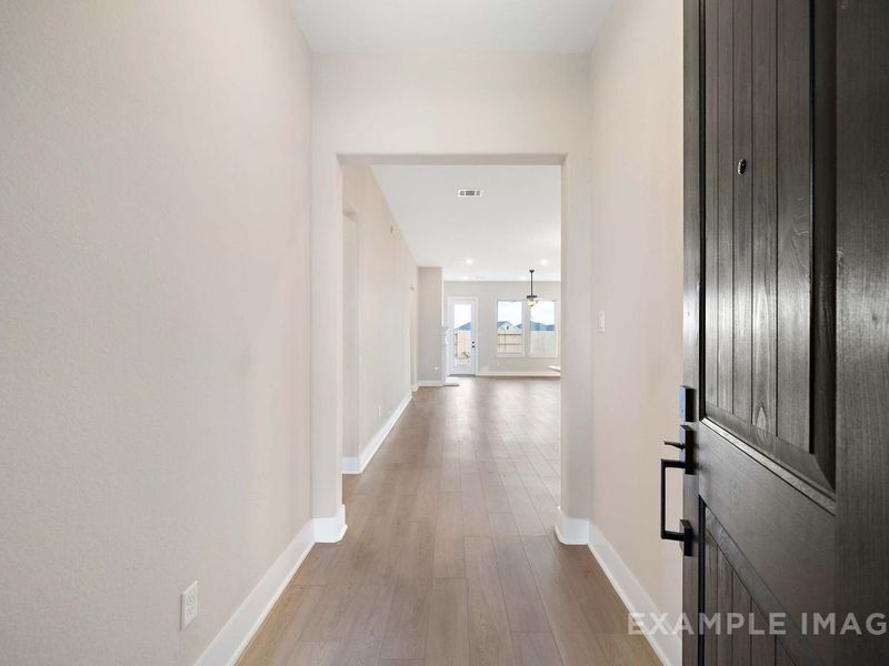 Representative unfurnished interior of a home built from the The Elizabeth A by Davidson Homes LLC in Lago Mar, Texas City (Image 19).