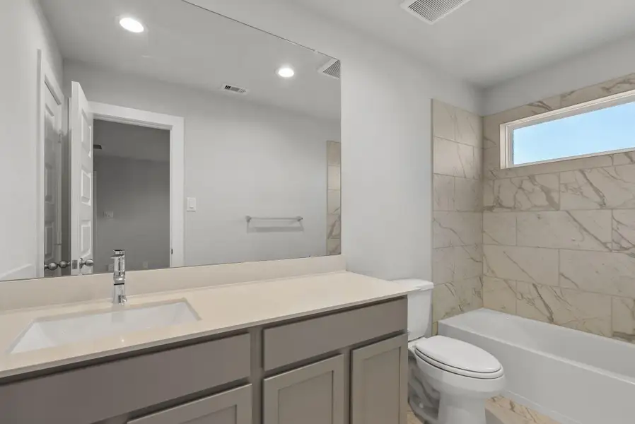 Furnished interior view inside a new home in Beacon Hill, Waller (Image 8).