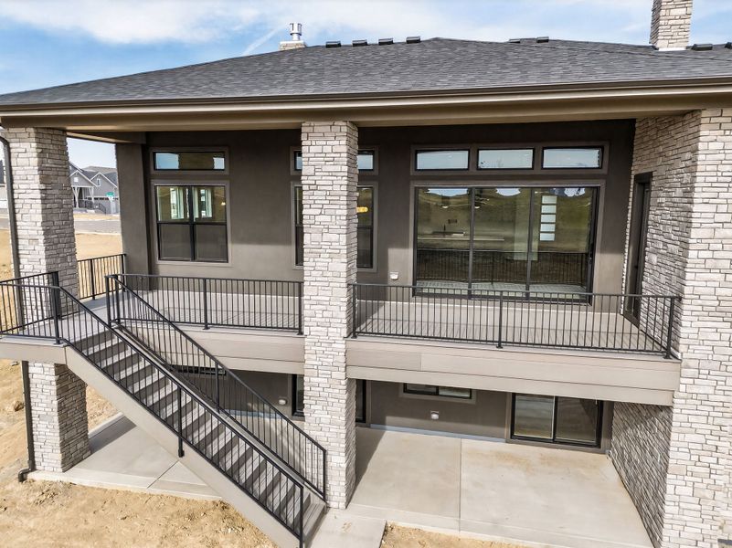 1727 Abundance - Rear Exterior
