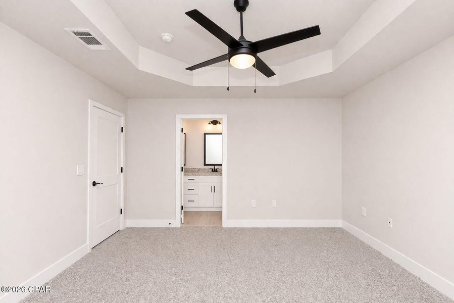Spacious, unfurnished interior of a new home in Fox Glenn, Panama City (Image 19).