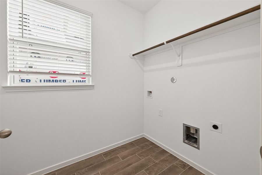 Spacious, unfurnished interior of a new home in Rates starting as low as, Iowa Colony (Image 27).