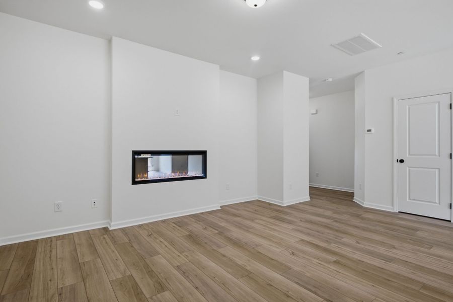 Maddux II Living Room