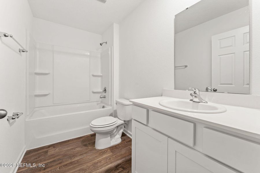 Furnished interior view inside a new home in , Middleburg (Image 12).