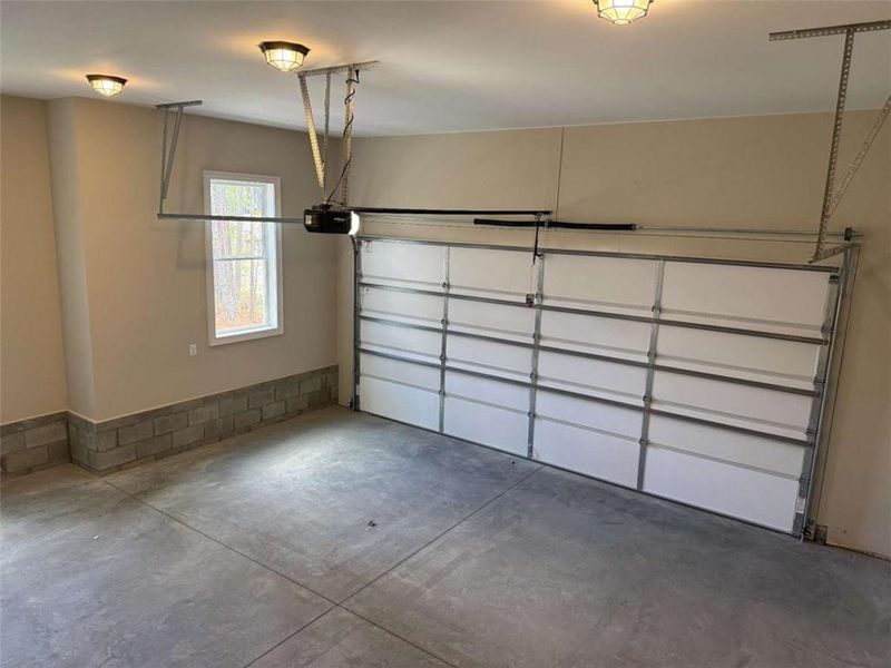 Spacious, unfurnished interior of a new home in , Mansfield (Image 44).