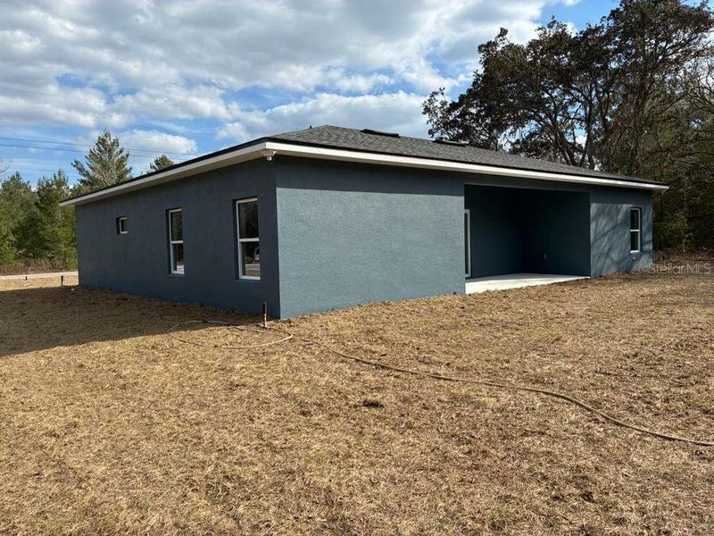 Exterior details and patio area of a home in , Ocklawaha (Image 20).