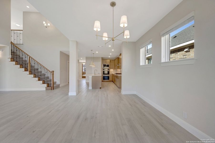 Spacious, unfurnished interior of a new home in Davis Ranch 50', San Antonio (Image 38).