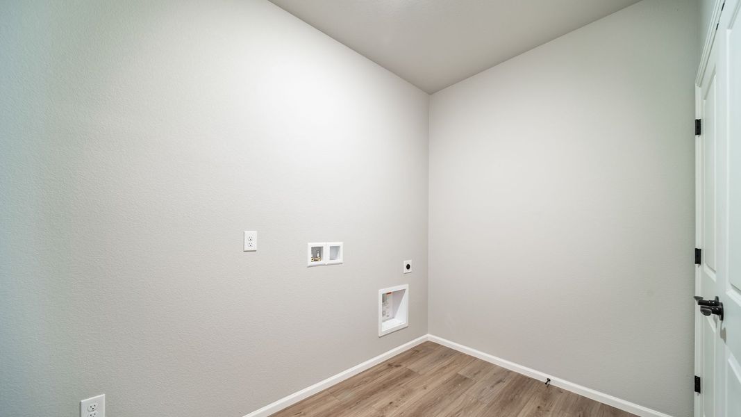Spacious, unfurnished interior of a new home in The Reserve at Green Valley Ranch Aurora, Aurora (Image 18). Spacious, unfurnished interior of a new home in The Reserve at Green Valley Ranch Aurora, Aurora (Image 18).