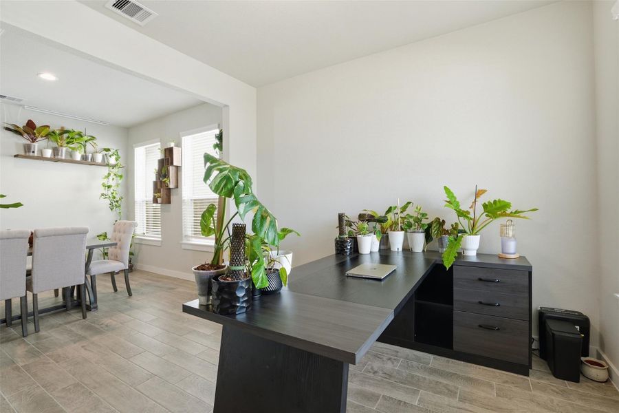 Furnished interior view inside a new home in Sheldon Ridge, Houston (Image 6).