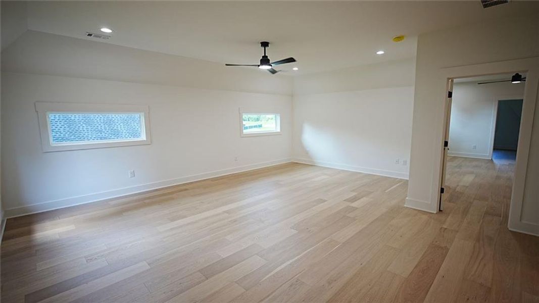 Spacious, unfurnished interior of a new home in , Flowery Branch (Image 30).