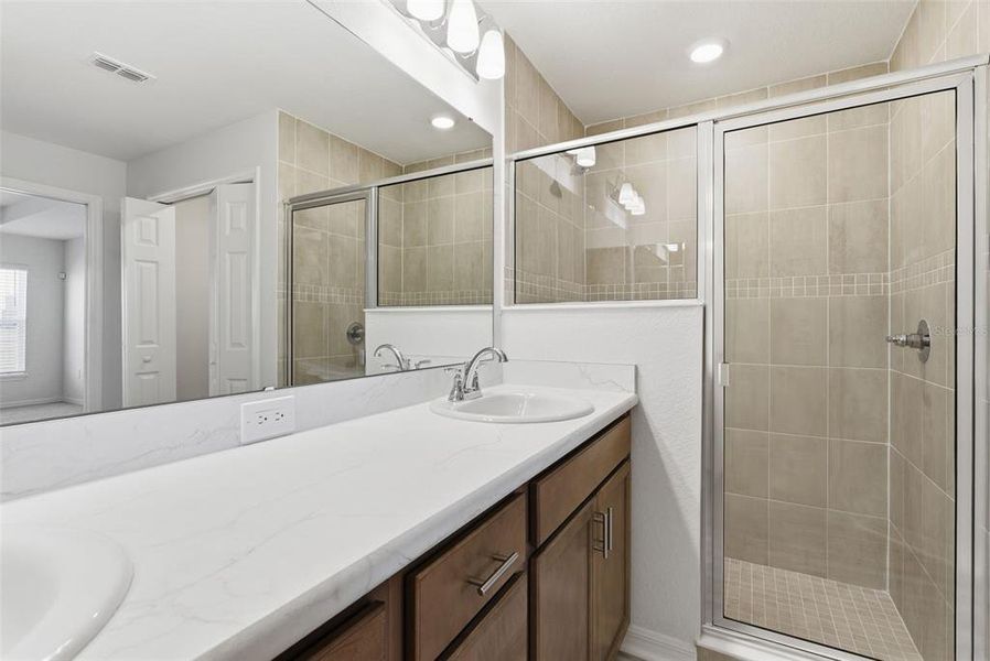 Furnished interior view inside a new home in , Davenport (Image 18).