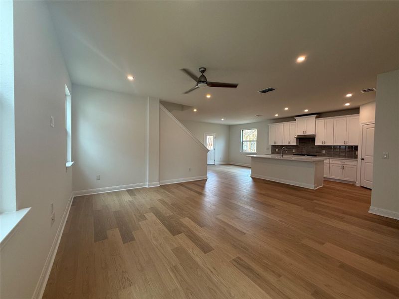 Spacious, unfurnished interior of a new home in Sage Hollow, Kyle (Image 12).