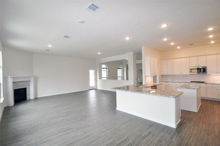 Furnished interior view inside a new home in , League City (Image 7).