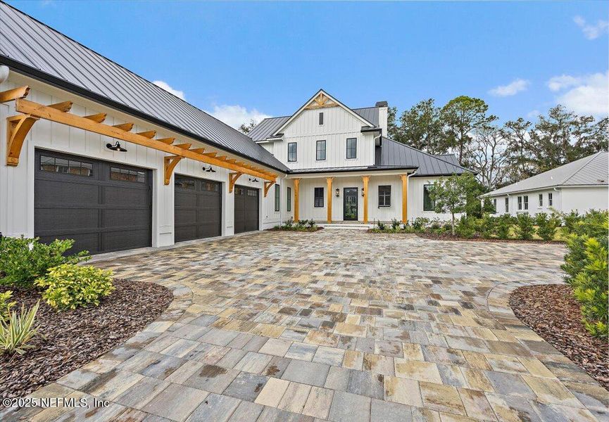 Exterior details and patio area of a home in , Ponte Vedra (Image 29).