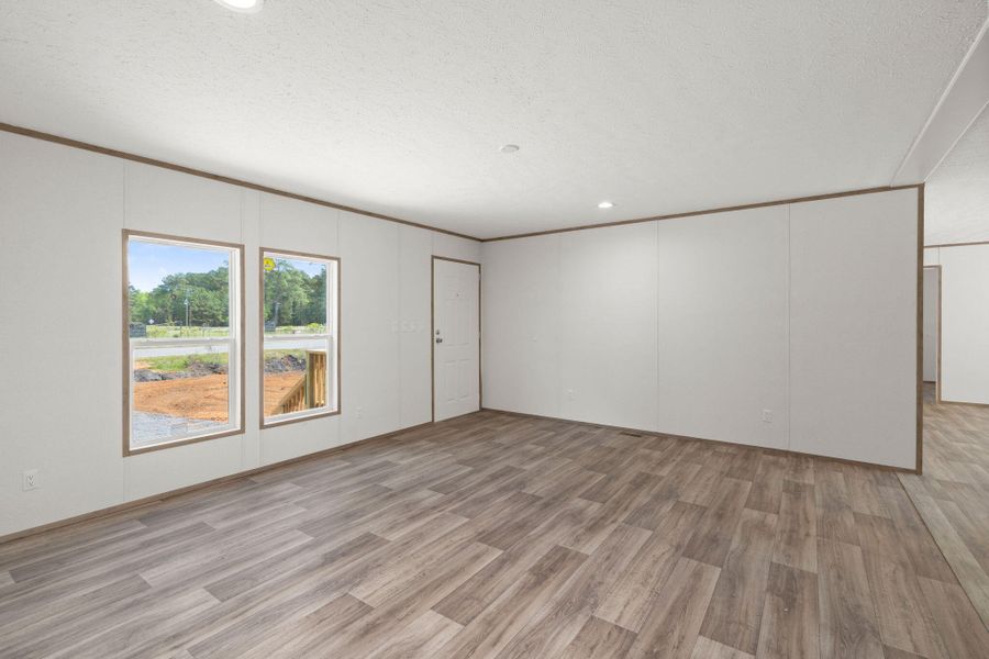 Spacious, unfurnished interior of a new home in , Holly Hill (Image 12).